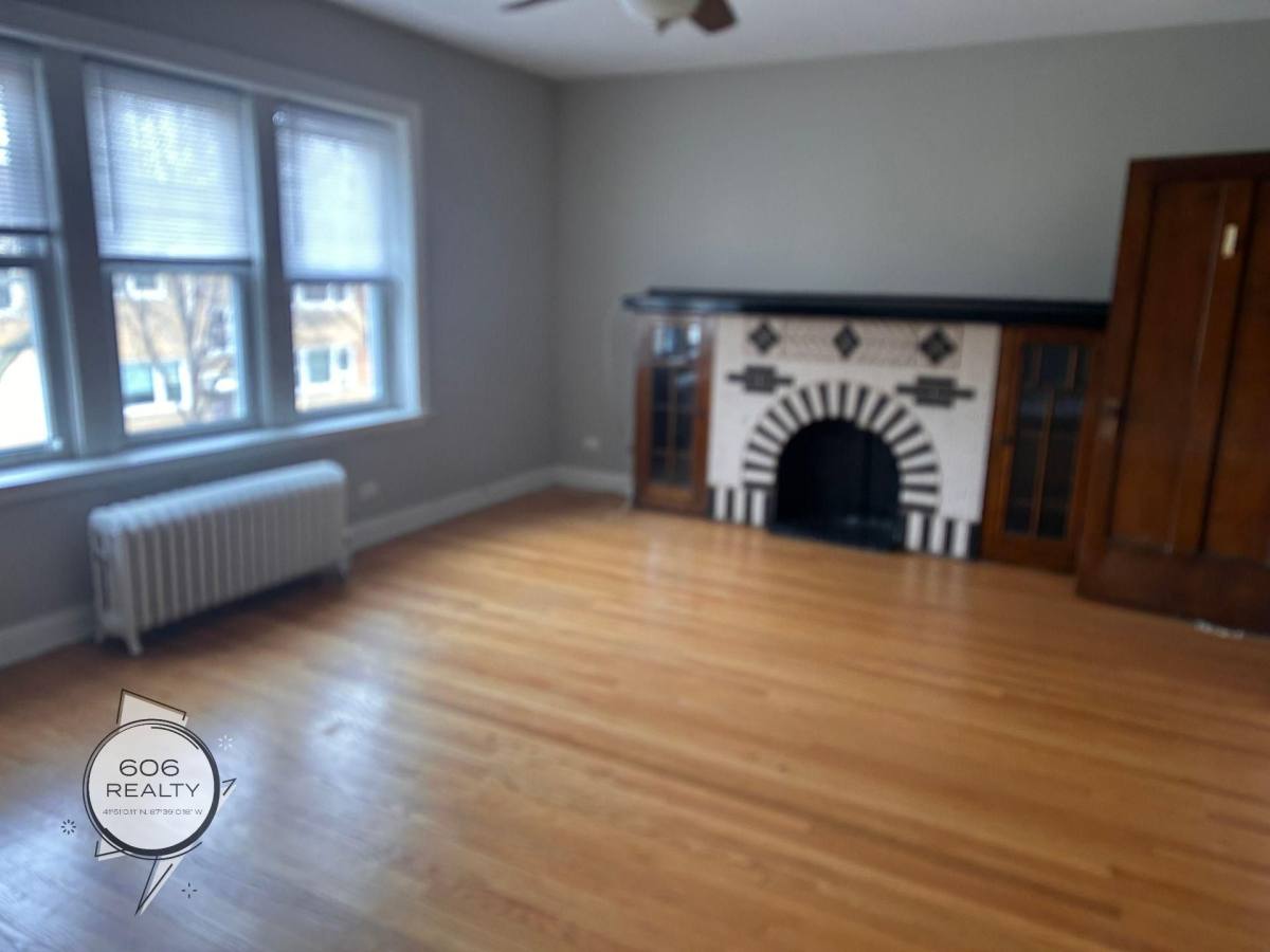 Apartment for rent at 2100 S Kenilworth, Berwyn, IL 60402