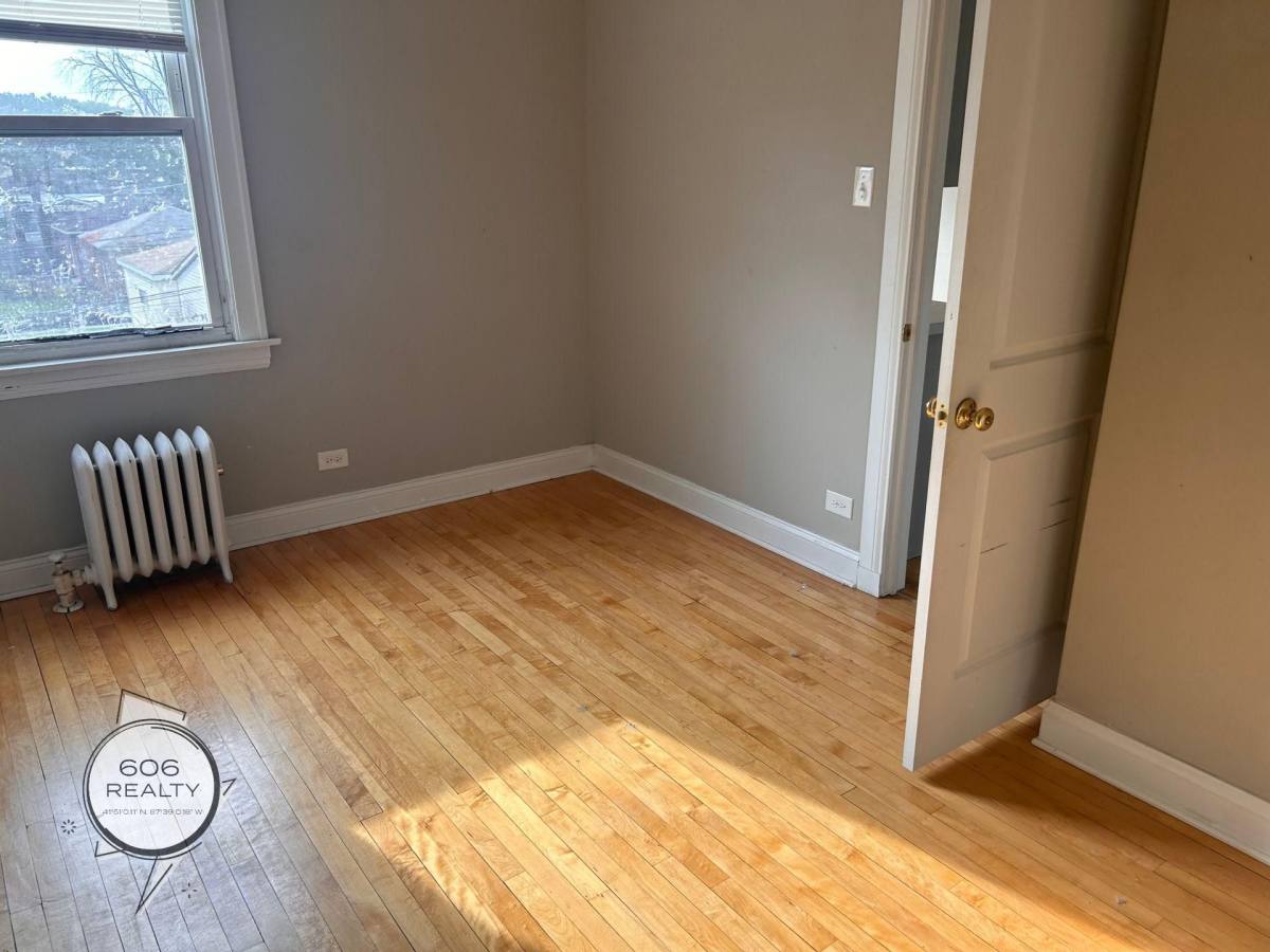 Apartment for rent at 2100 S Kenilworth, Berwyn, IL 60402