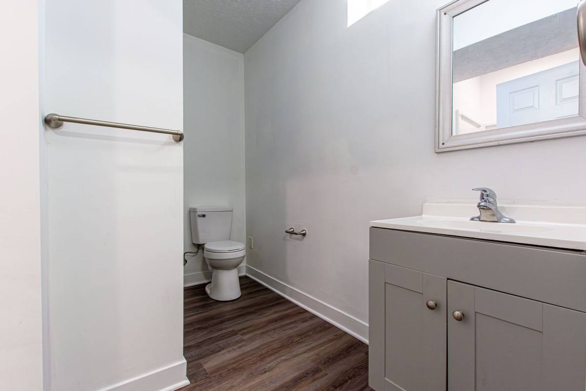 Apartment for rent at 2415 E St, Omaha, NE 68107