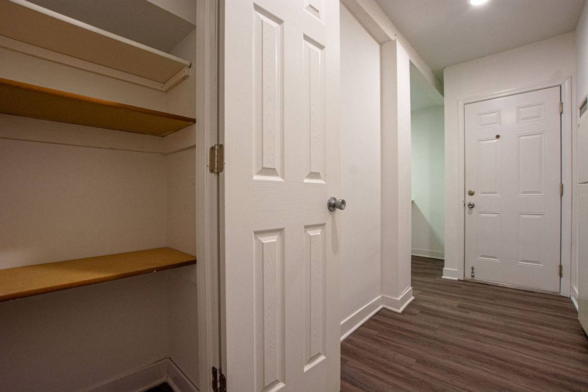 Apartment for rent at 2415 E St, Omaha, NE 68107