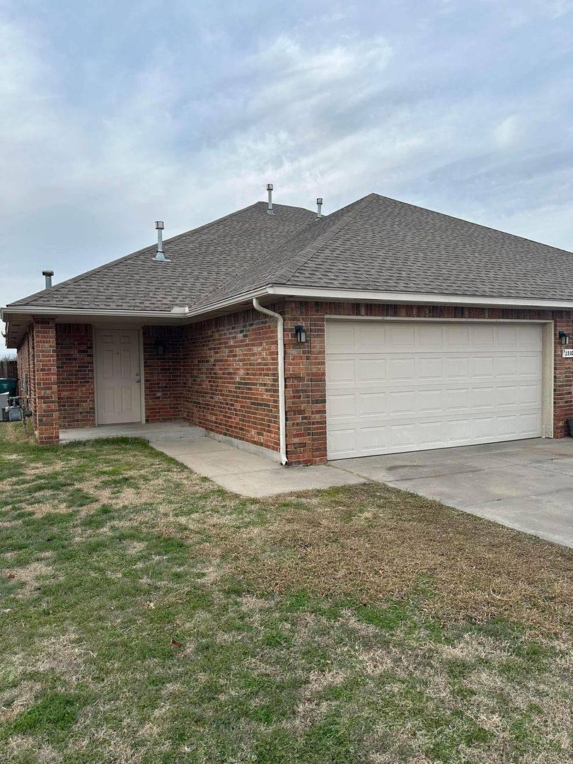 House for rent at 15109 Kyle Dr #B, Oklahoma City, OK 73170