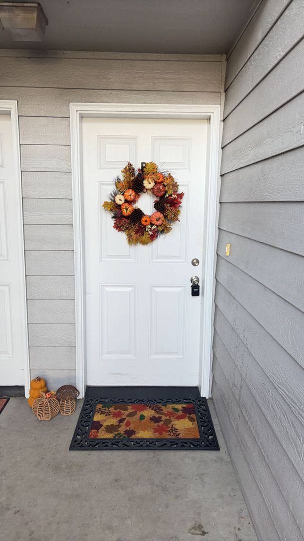Apartment for rent at 364 9th St NE, East Wenatchee, WA 98802