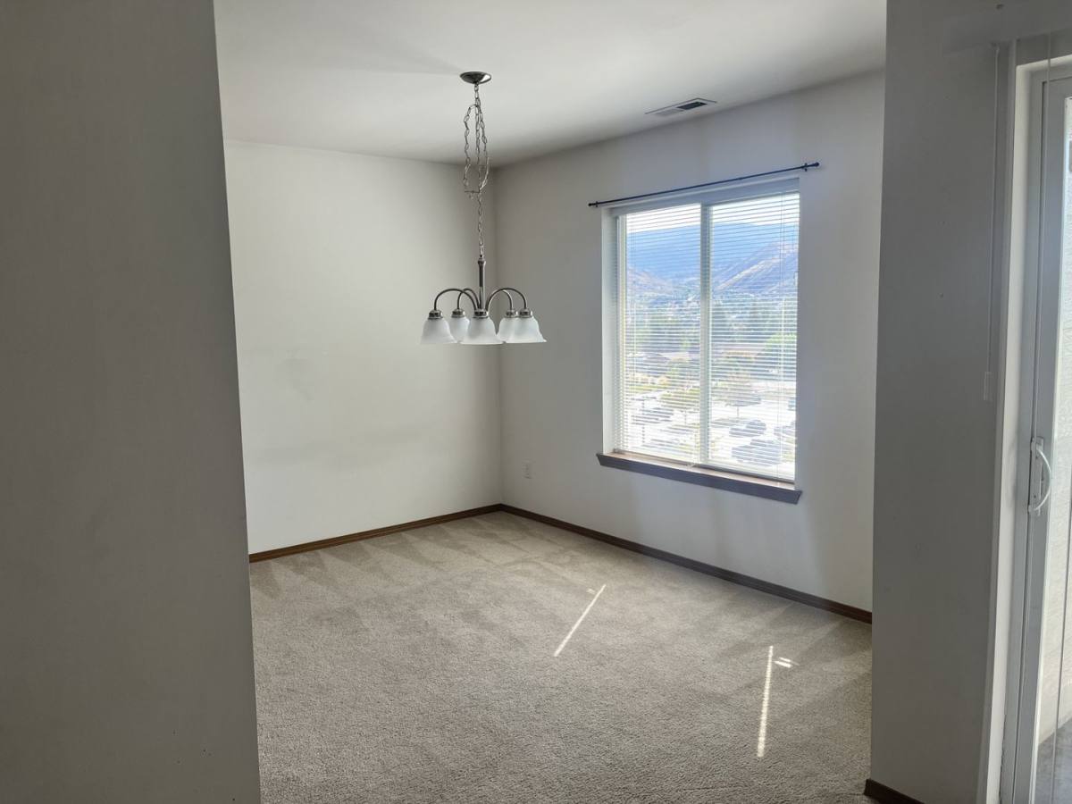 Apartment for rent at 364 9th St NE, East Wenatchee, WA 98802