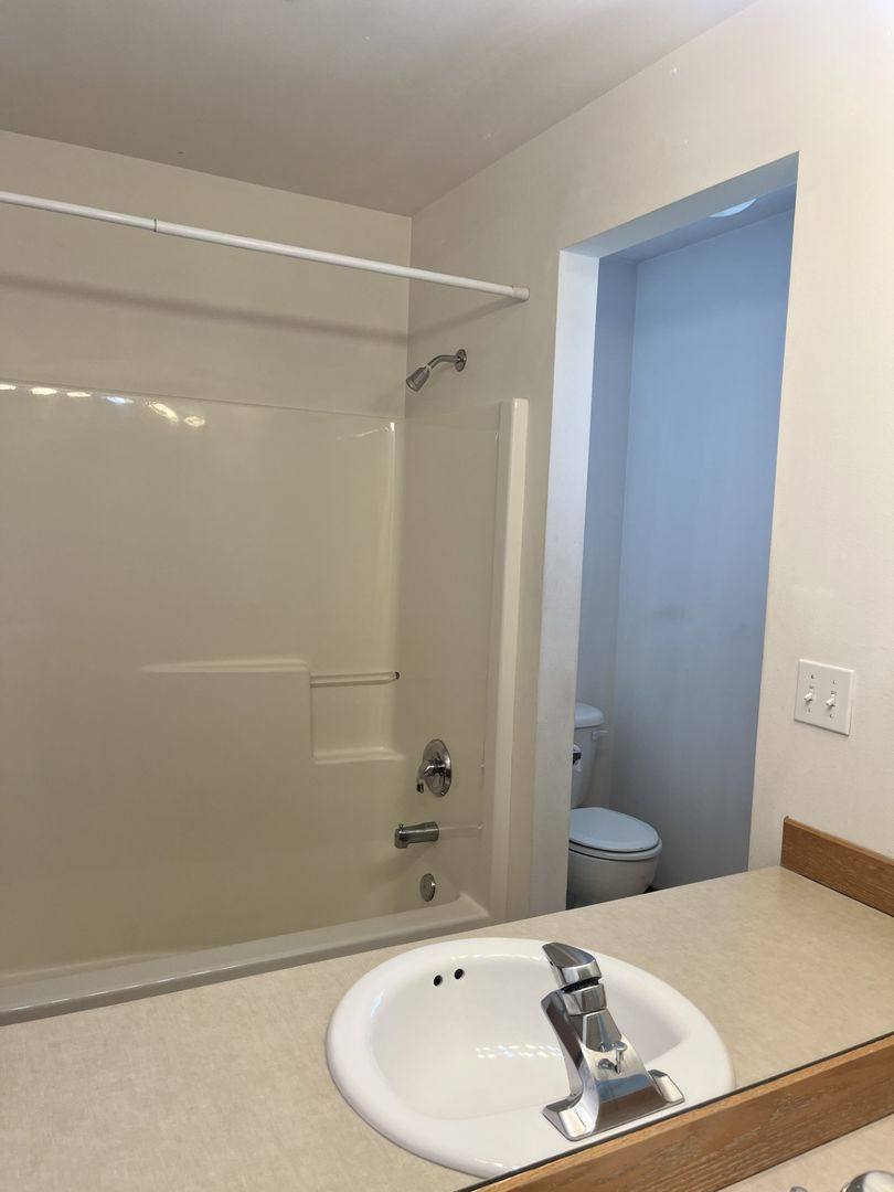 Apartment for rent at 364 9th St NE, East Wenatchee, WA 98802