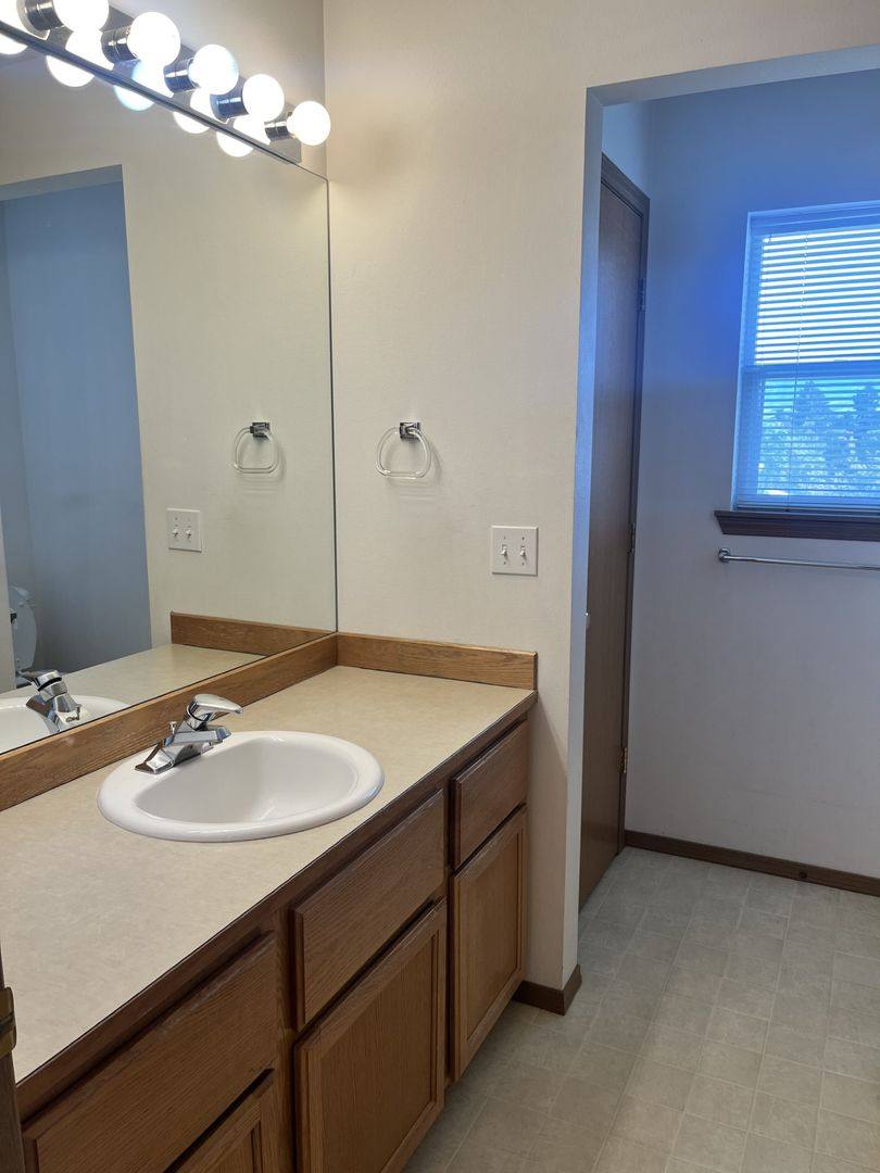 Apartment for rent at 364 9th St NE, East Wenatchee, WA 98802