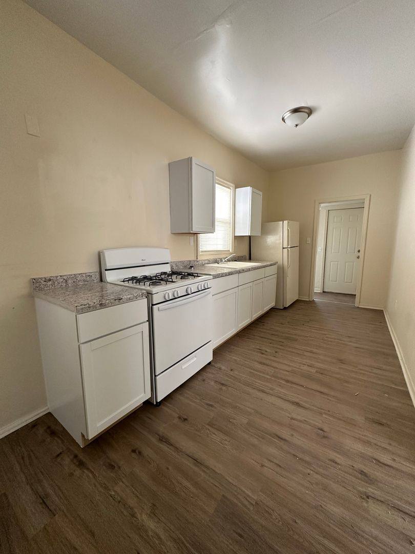 House for rent at 4405 Norledge Ave, Kansas City, MO 64123