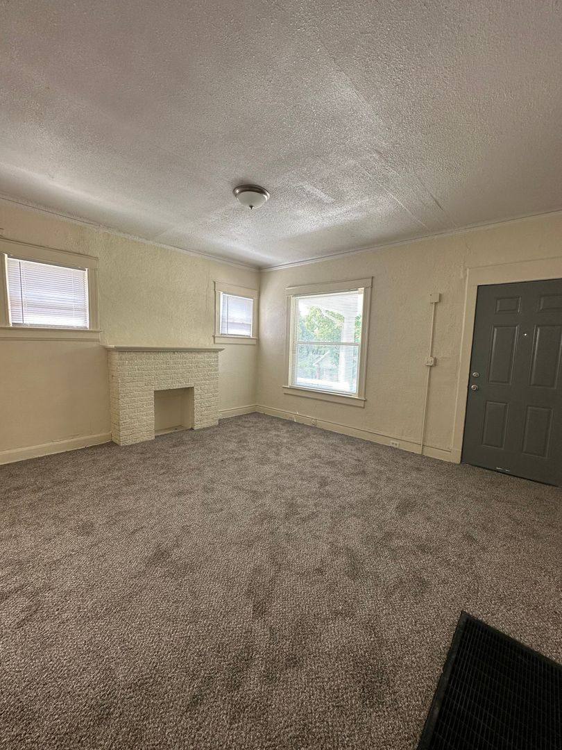 House for rent at 4405 Norledge Ave, Kansas City, MO 64123