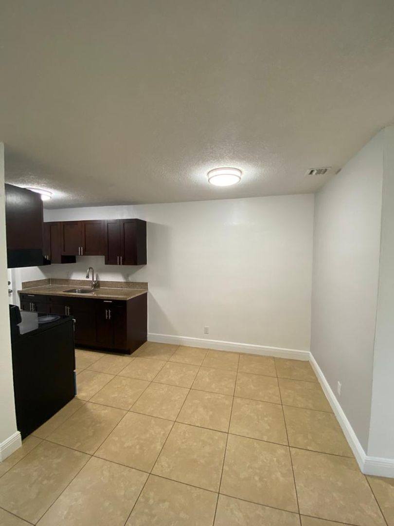 Apartment for rent at 2900 NE 17th Ave, Pompano Beach, FL 33064