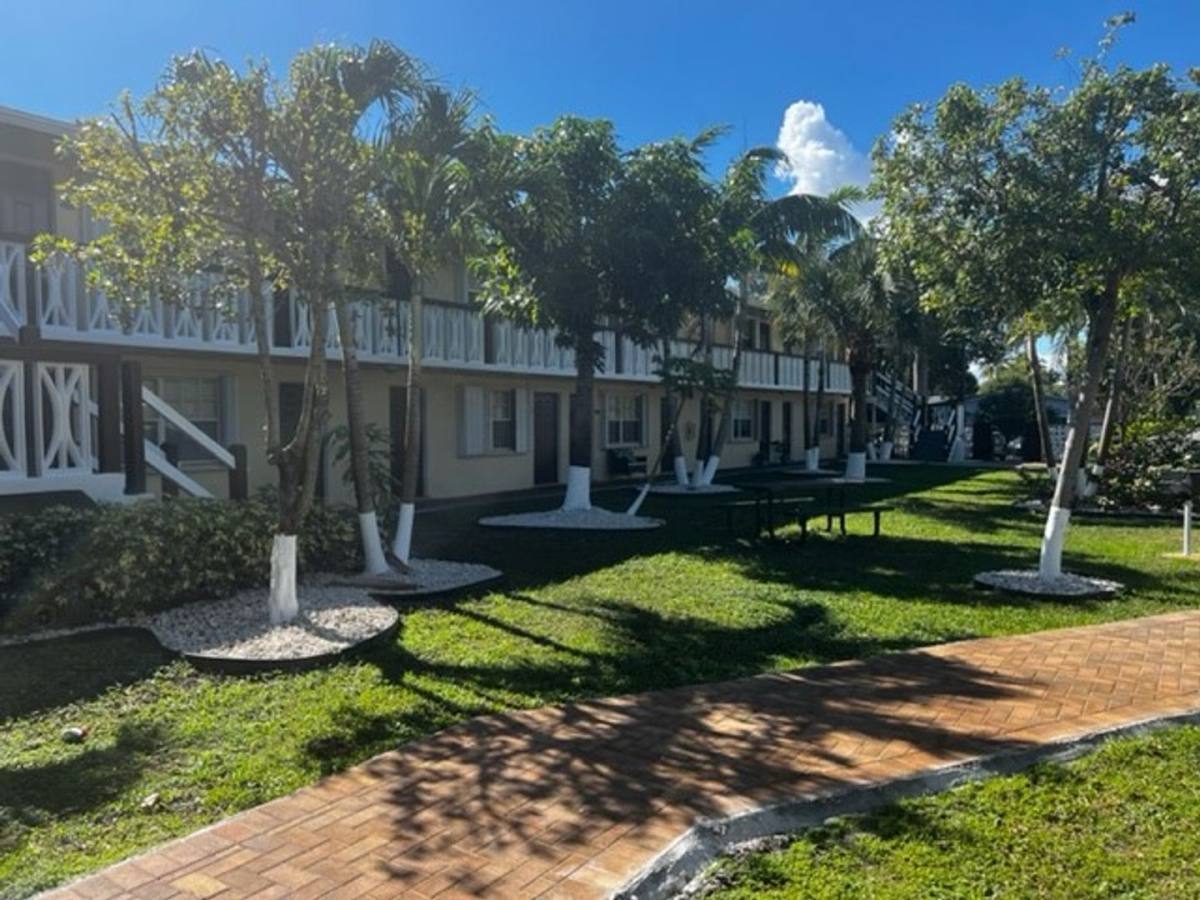Apartment for rent at 2900 NE 17th Ave, Pompano Beach, FL 33064