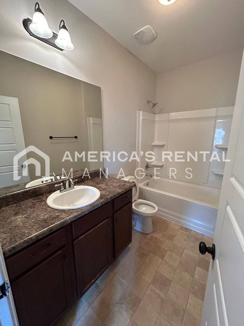 House for rent at 229 Union Station Dr, Calera, AL 35040