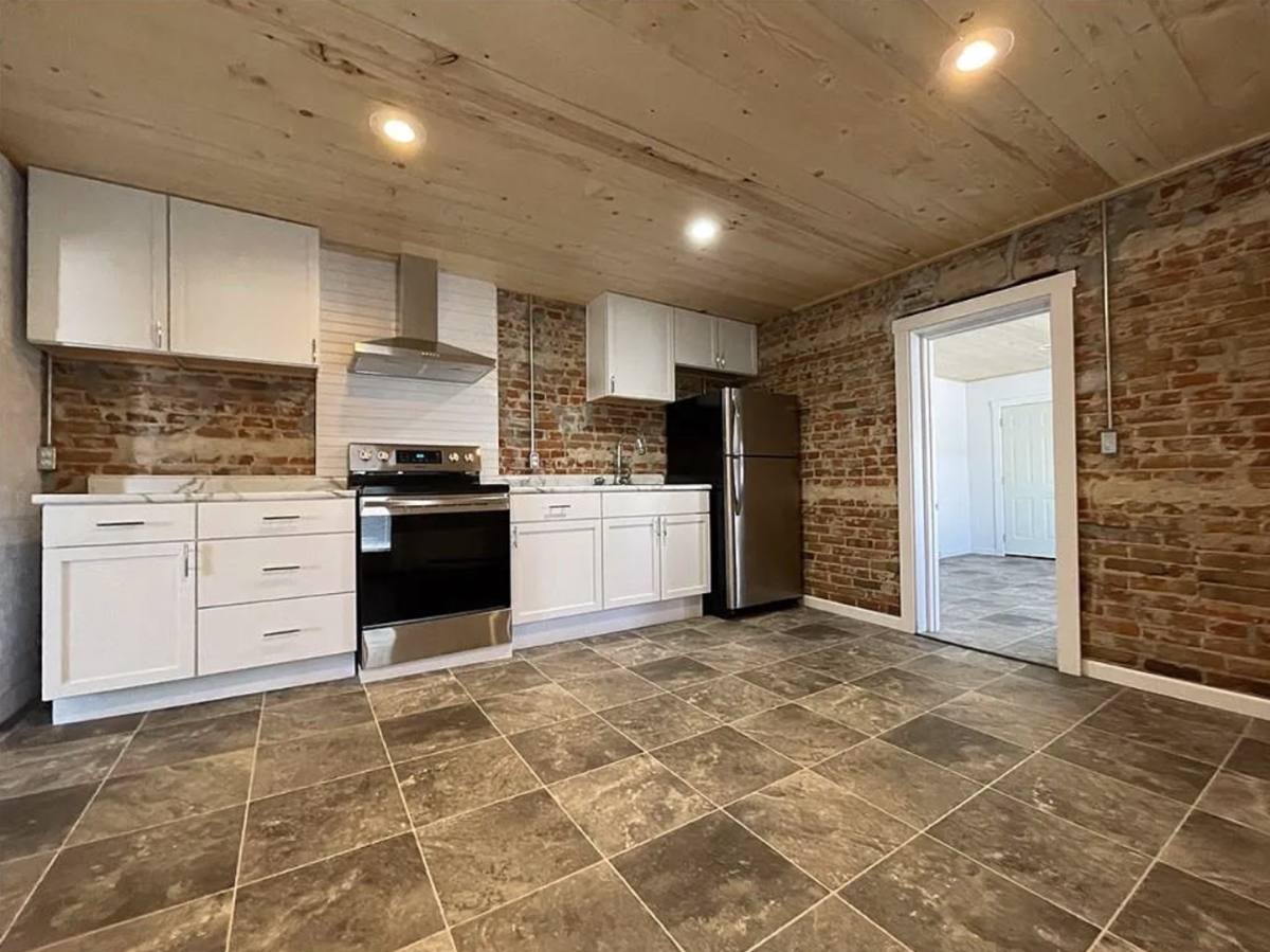 Apartment for rent at 316 N Filmore St, Maryville, MO 64468