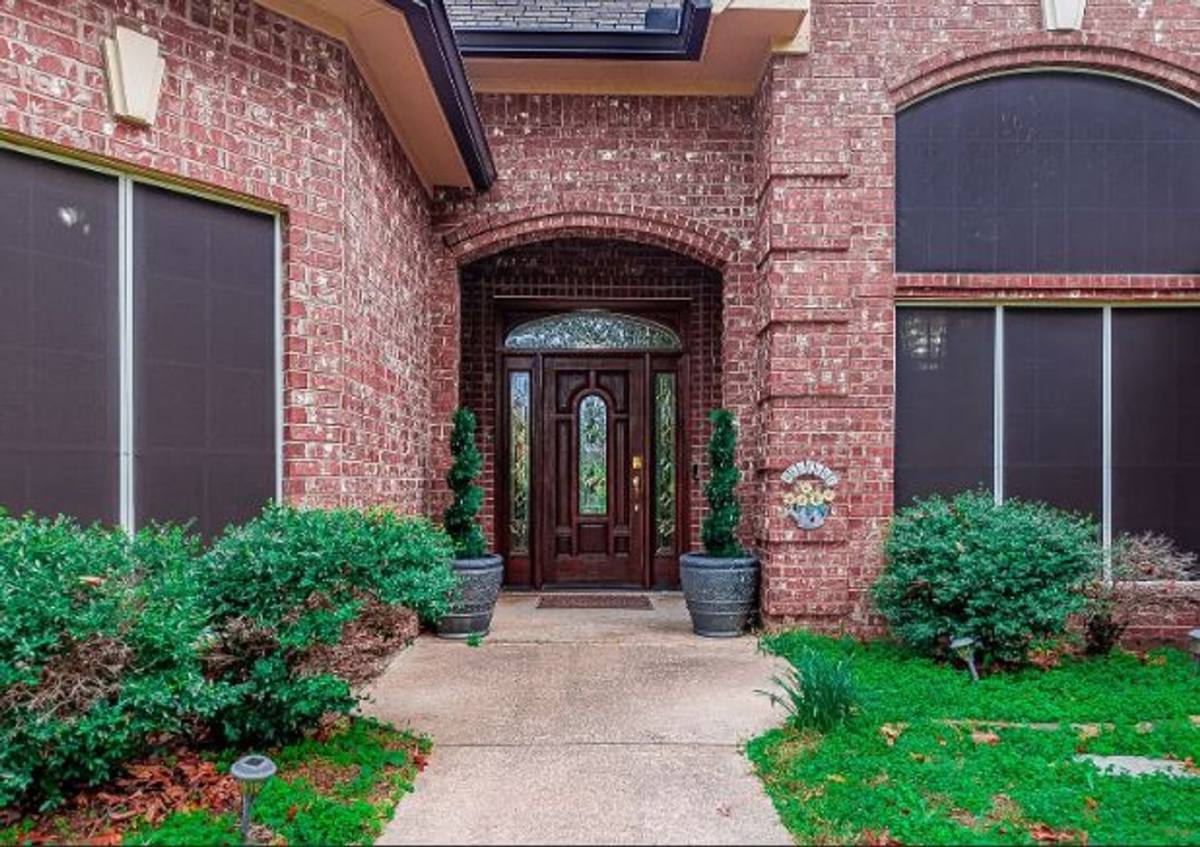 House for rent at 1606 Shyde Park Ave, Denison, TX 75020
