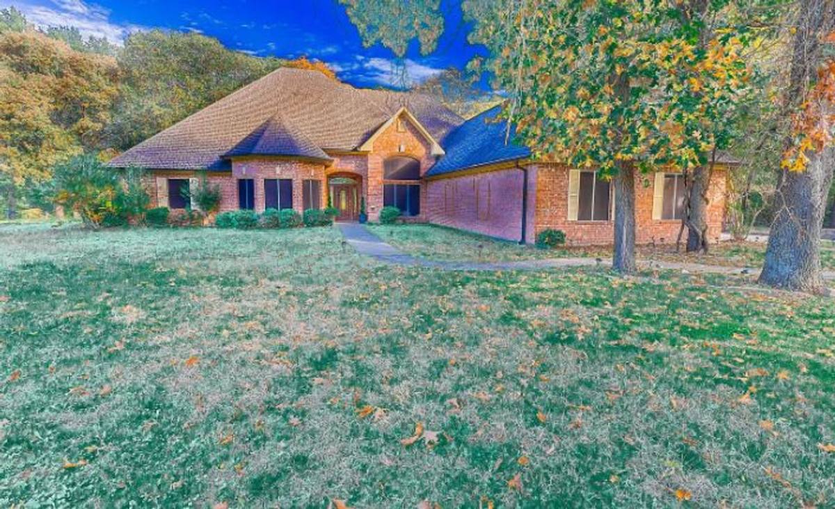 House for rent at 1606 Shyde Park Ave, Denison, TX 75020