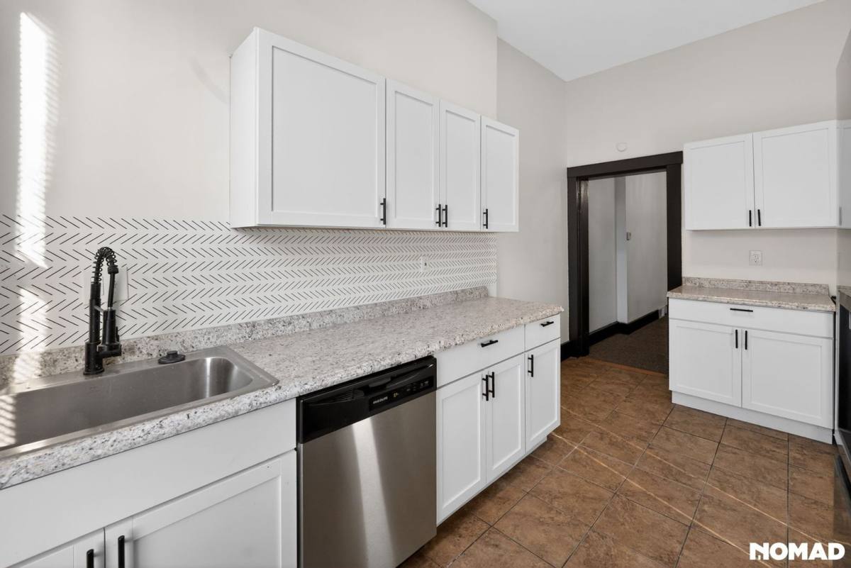 Townhouse for rent at 2634 Arsenal St, Saint Louis, MO 63118
