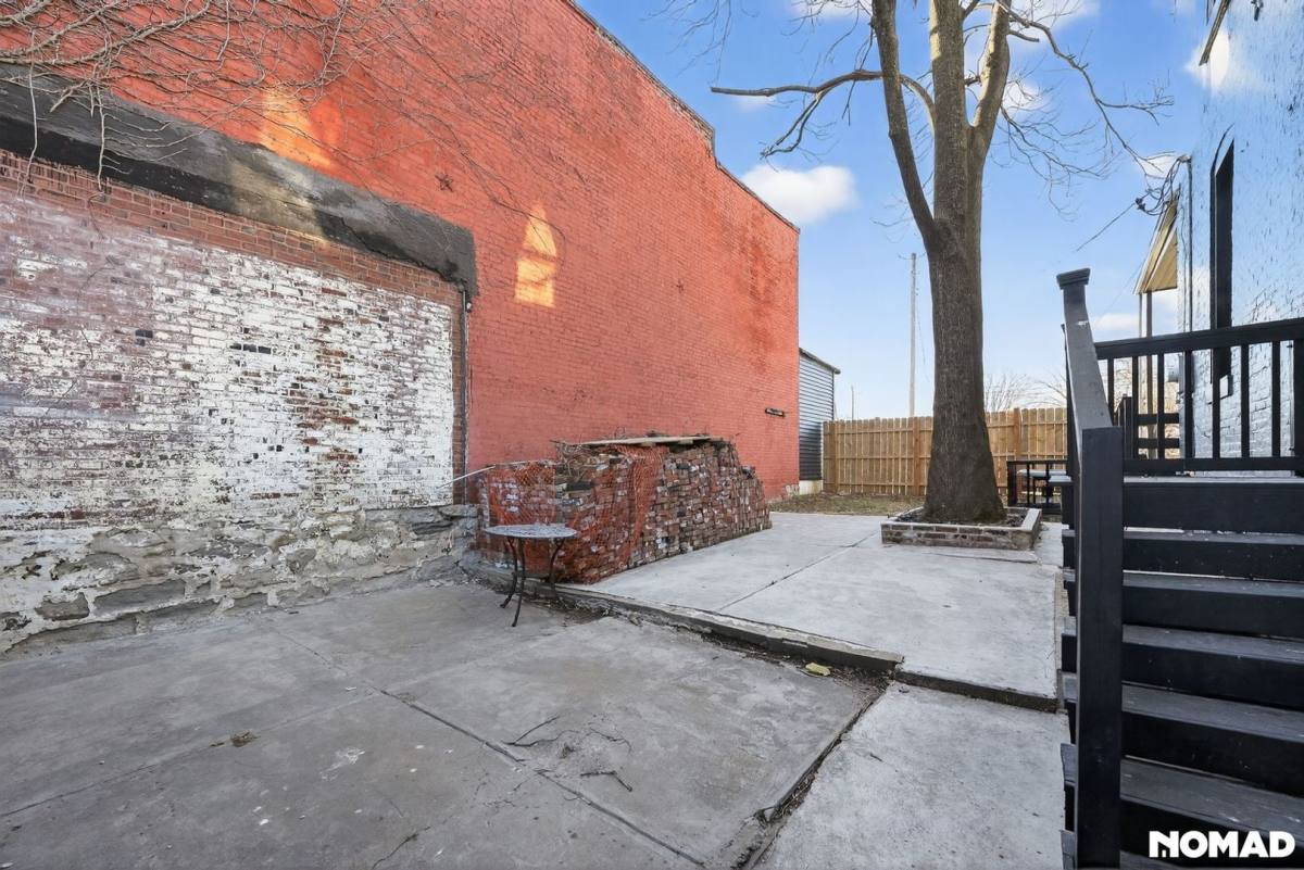 Townhouse for rent at 2634 Arsenal St, Saint Louis, MO 63118