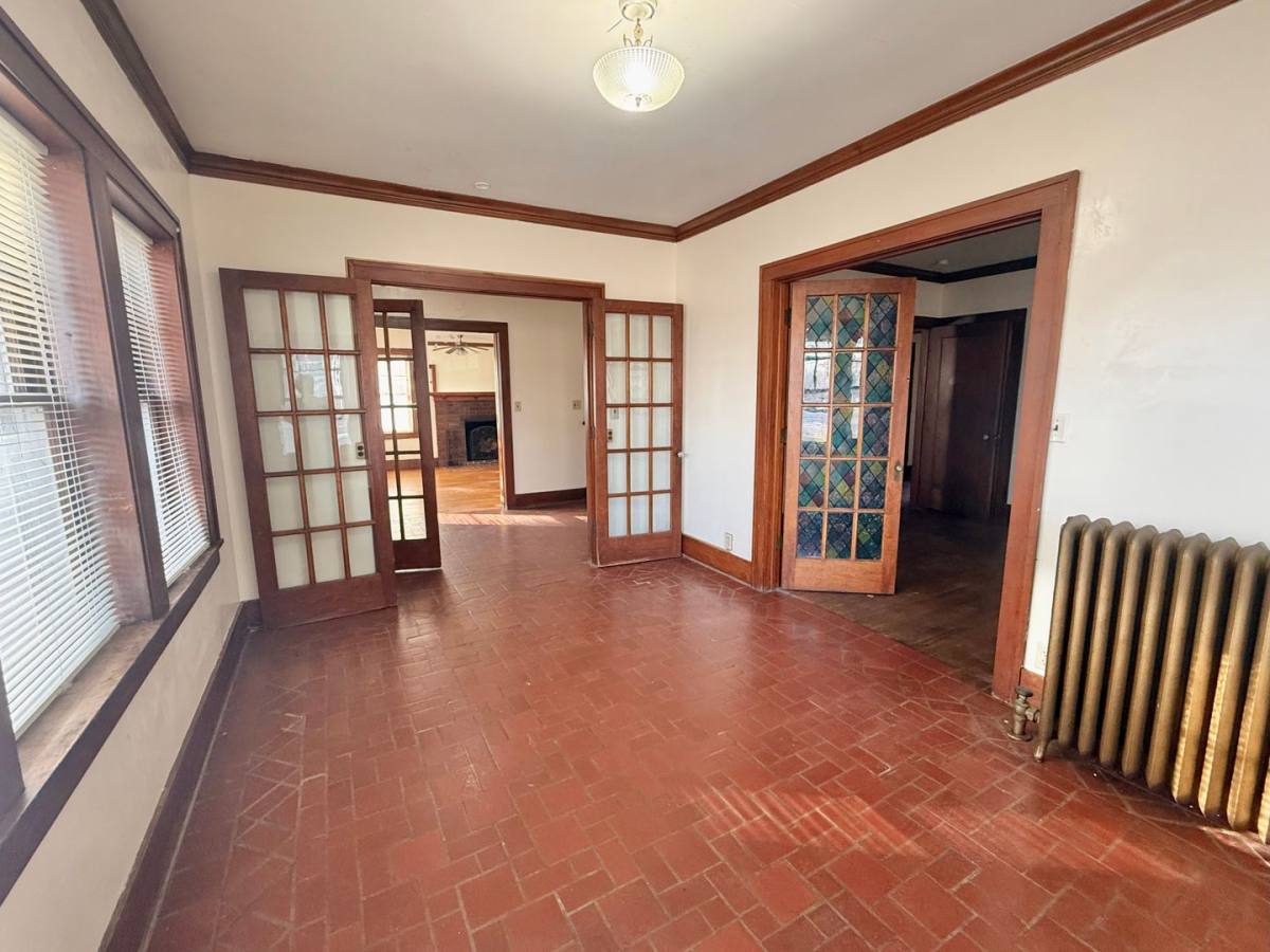 House for rent at 1424 F St, Lincoln, NE 68508