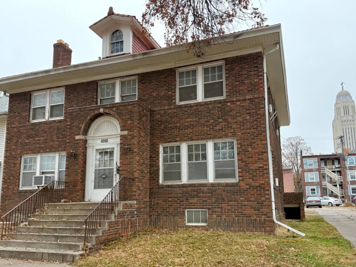 House for rent at 1424 F St, Lincoln, NE 68508