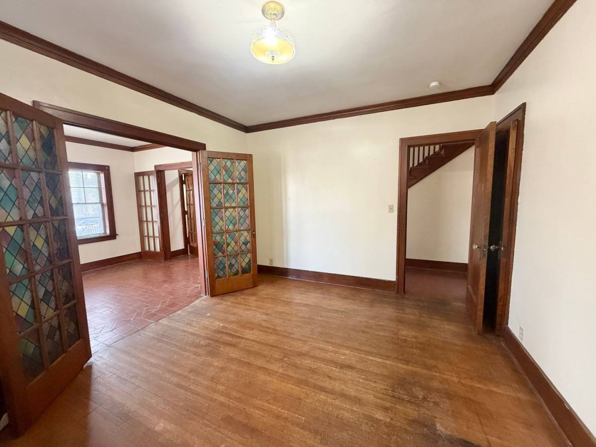 House for rent at 1424 F St, Lincoln, NE 68508