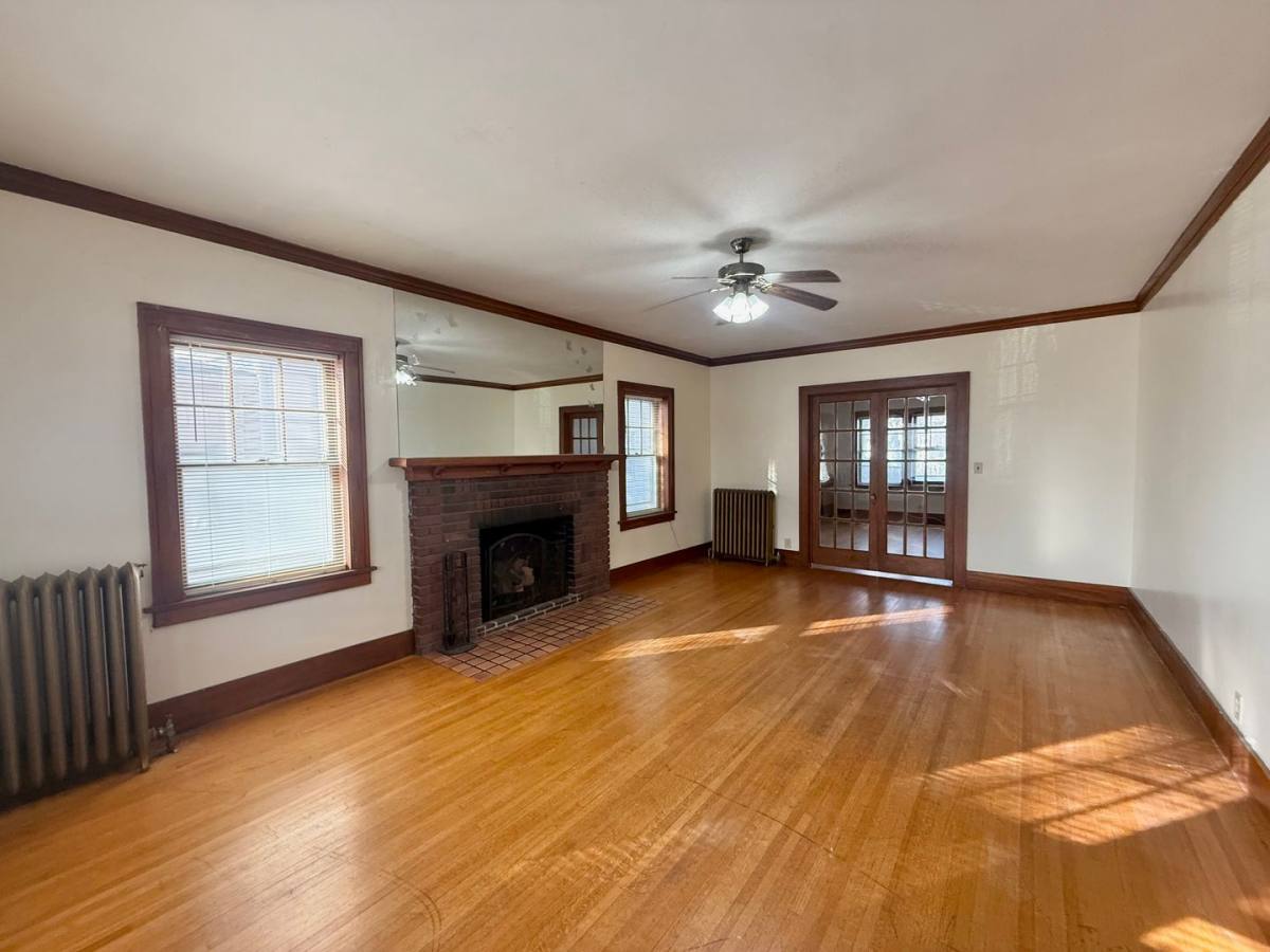 House for rent at 1424 F St, Lincoln, NE 68508