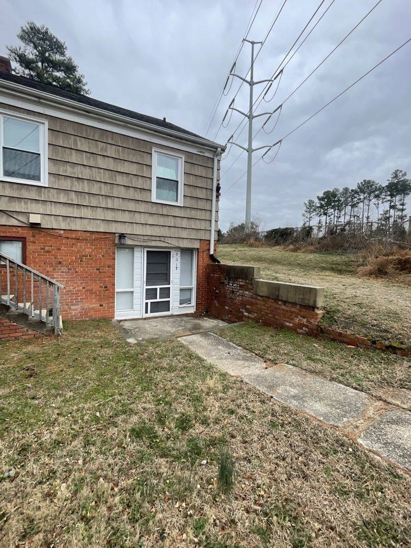 Apartment for rent at 901 - B Marilyn Dr, Raleigh, NC 27607