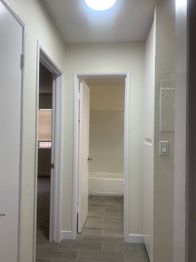 Apartment for rent at 1064 Cedar Ave, Long Beach, CA 90813