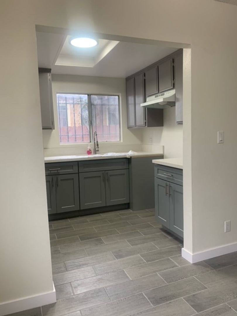 Apartment for rent at 1064 Cedar Ave, Long Beach, CA 90813