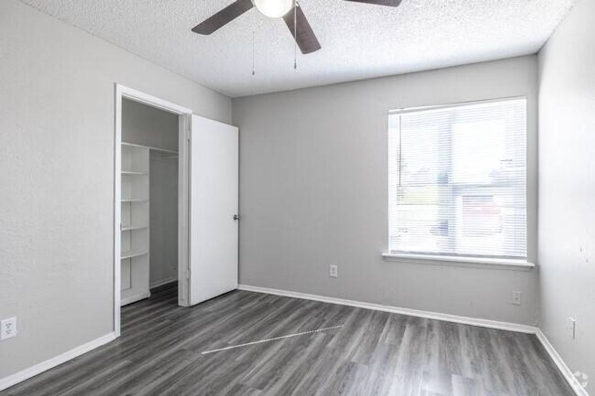 Apartment for rent at 55 Ranchwood Blvd, Yukon, OK 73099