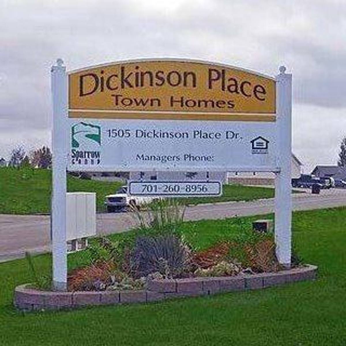 Townhouse for rent at 1630 Dickinson Place Dr, Dickinson, ND 58601