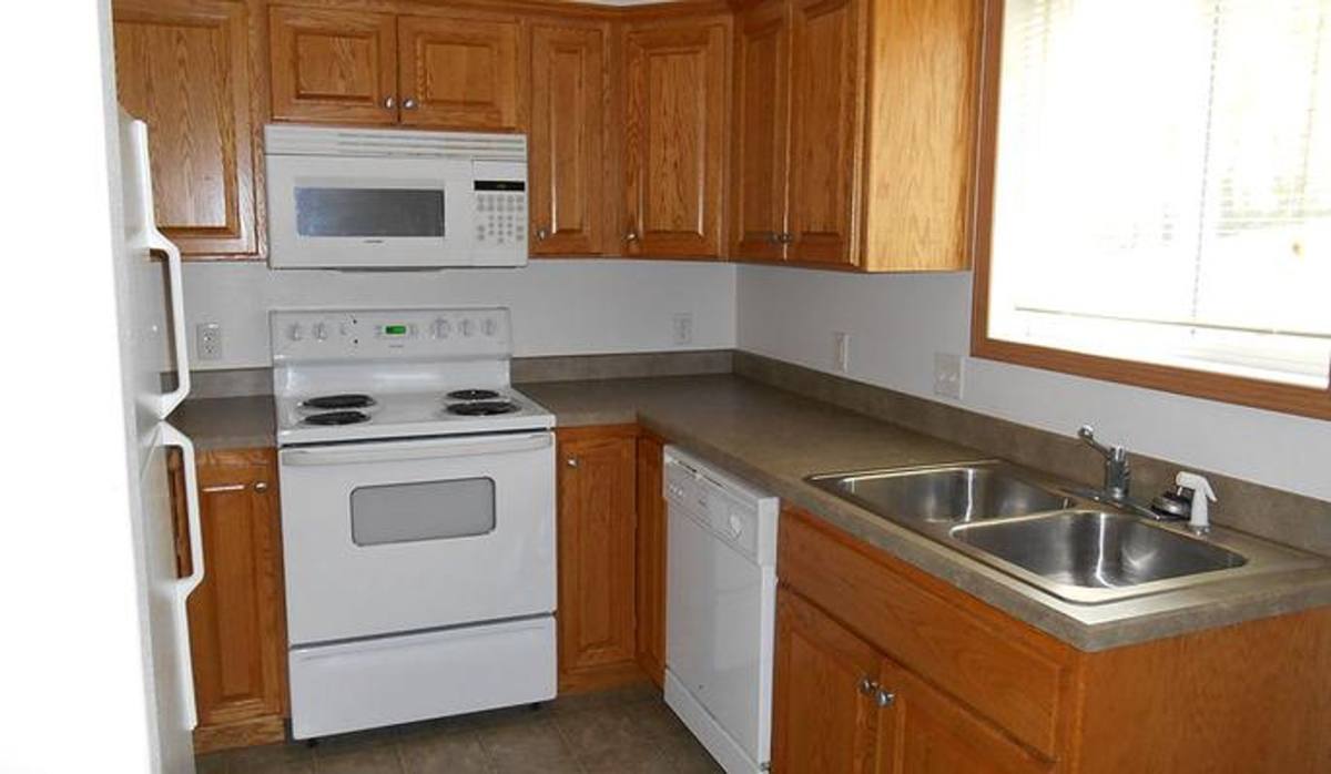 Townhouse for rent at 1630 Dickinson Place Dr, Dickinson, ND 58601