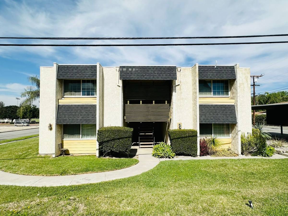 Apartment for rent at 11095 Poplar St, Loma Linda, CA 92354