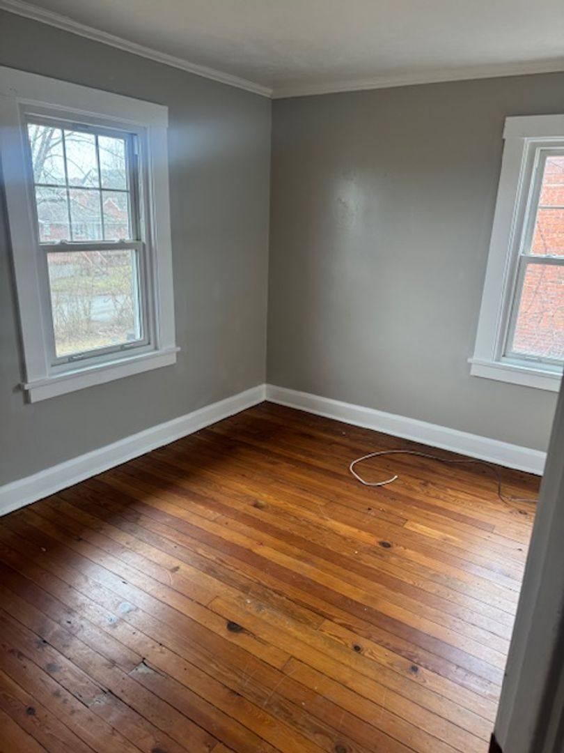 Townhouse for rent at 814 Vankirk St, Clairton, PA 15025