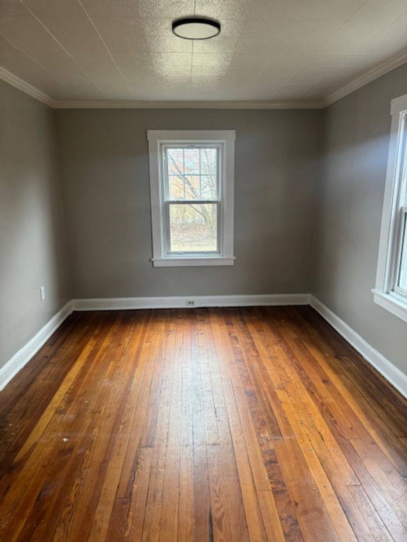 Townhouse for rent at 814 Vankirk St, Clairton, PA 15025
