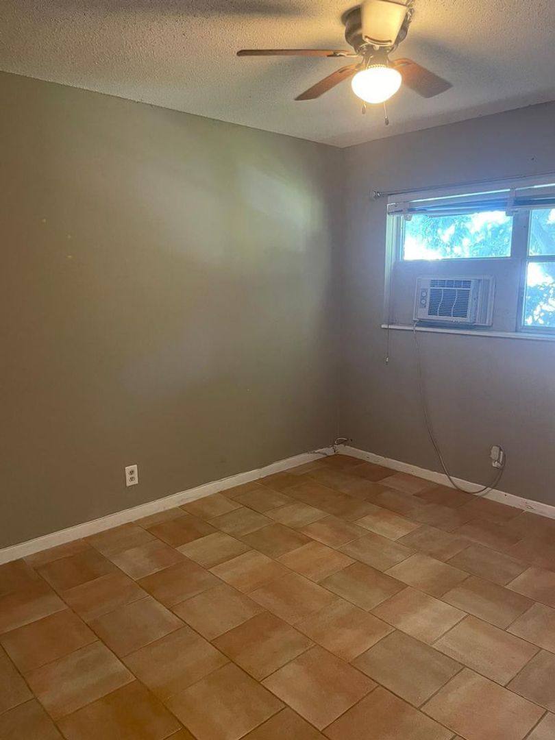 Apartment for rent at 702 N L St, Lake Worth Beach, FL 33460