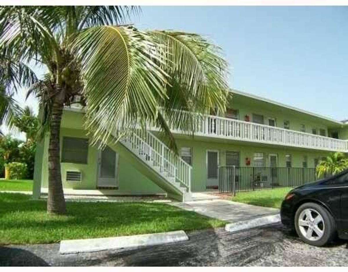 Apartment for rent at 702 N L St, Lake Worth Beach, FL 33460