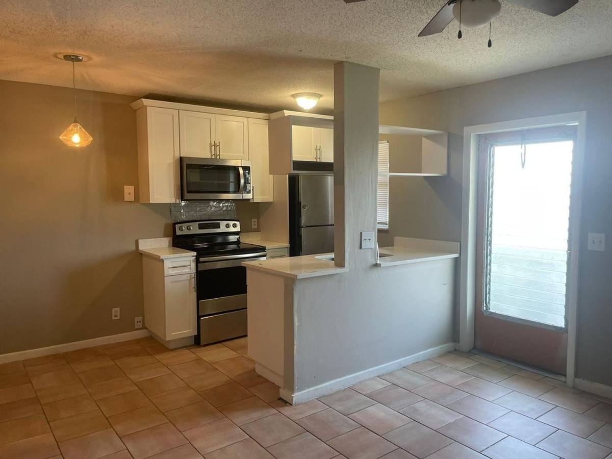 Apartment for rent at 702 N L St, Lake Worth Beach, FL 33460