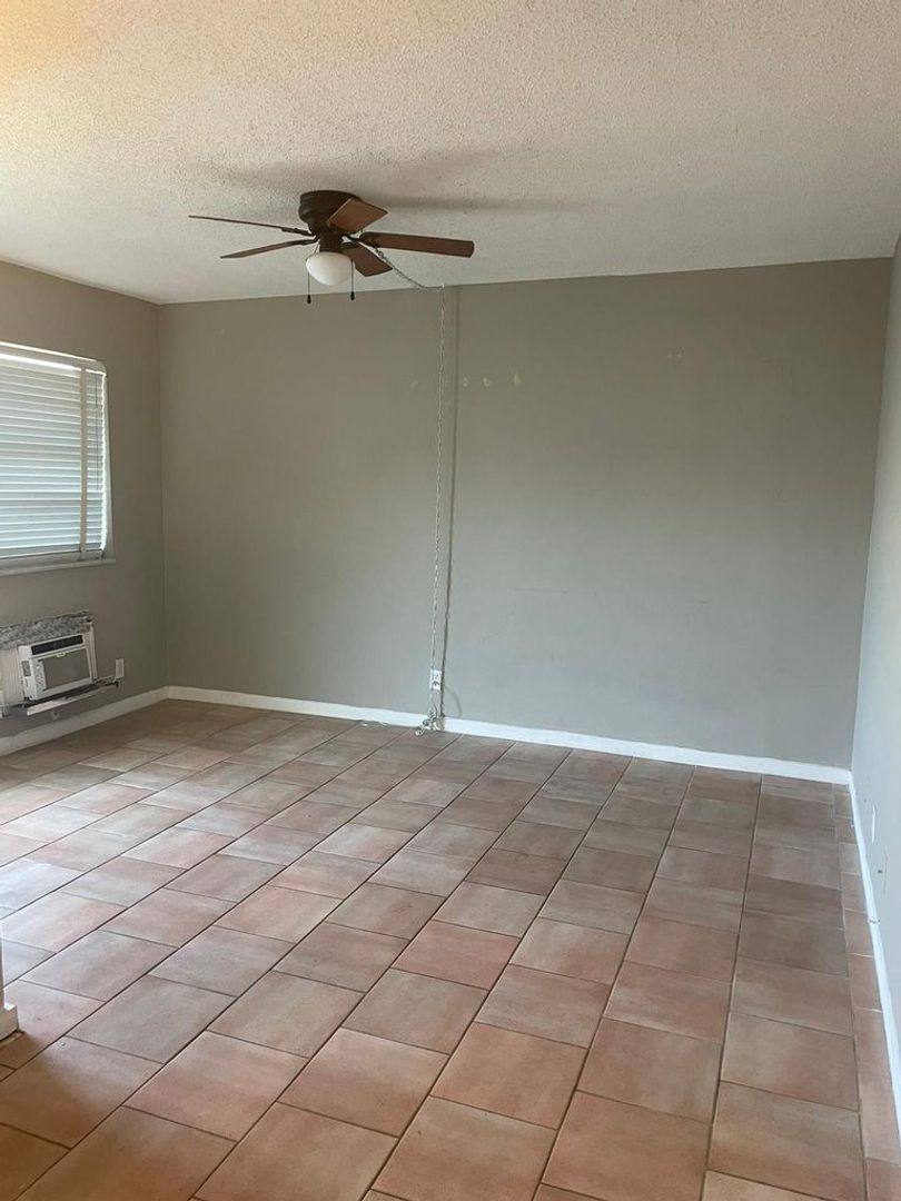Apartment for rent at 702 N L St, Lake Worth Beach, FL 33460
