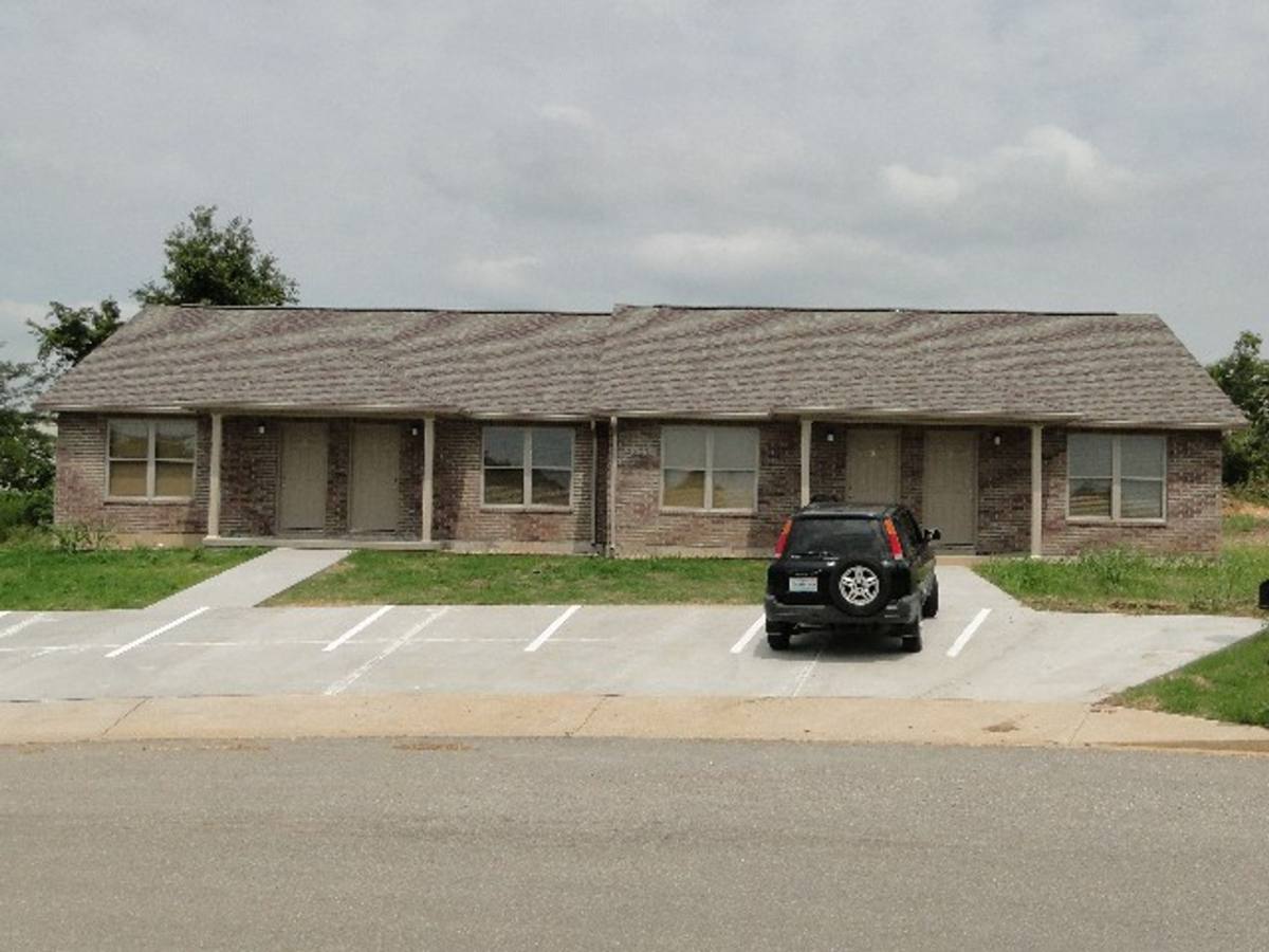 Apartment for rent at 2002 Maxwell St, Rolla, MO 65401