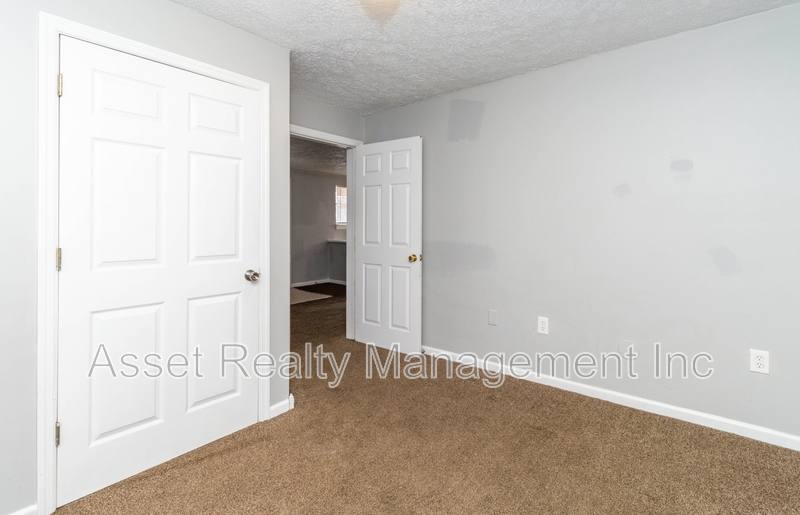 Apartment for rent at 204 Wynn Ave #101, Knoxville, TN 37920