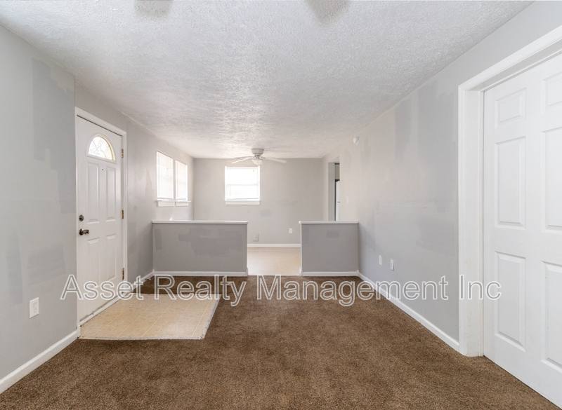 Apartment for rent at 204 Wynn Ave #101, Knoxville, TN 37920