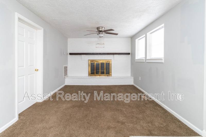 Apartment for rent at 204 Wynn Ave #101, Knoxville, TN 37920