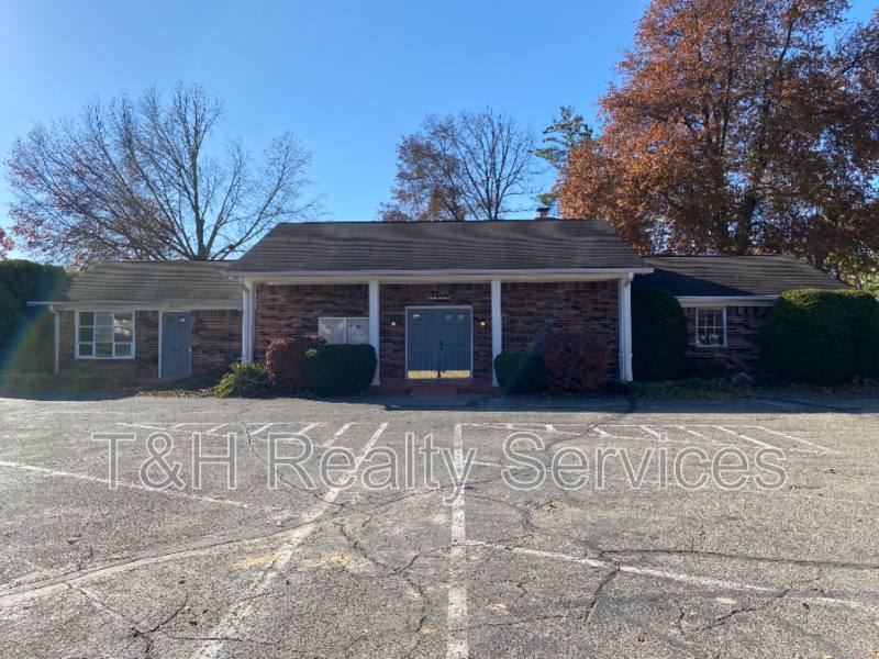 Apartment for rent at 857 Indigo Way, Indianapolis, IN 46260