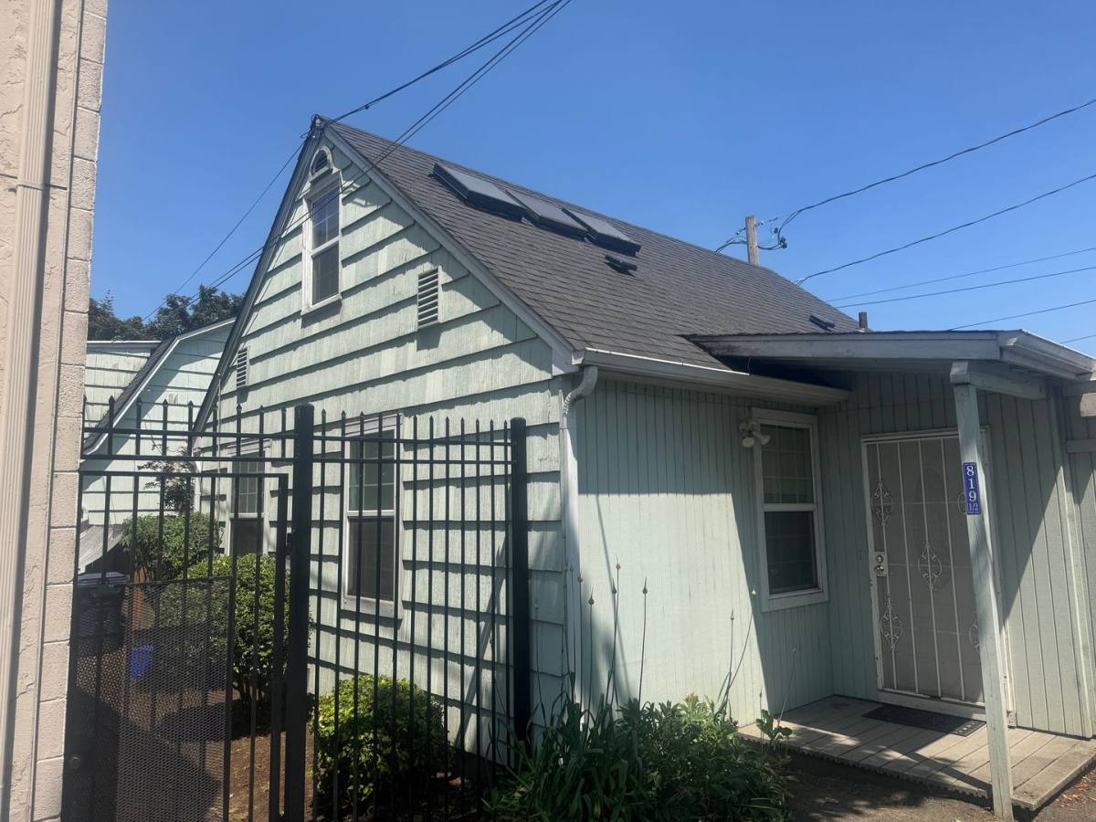 Apartment for rent at 819 A St, Springfield, OR 97477