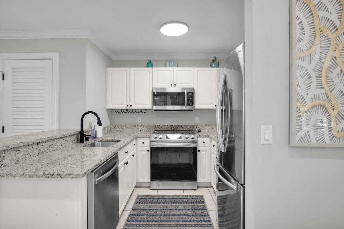 Townhouse for rent at 58 Golf Club Dr, Key West, FL 33040