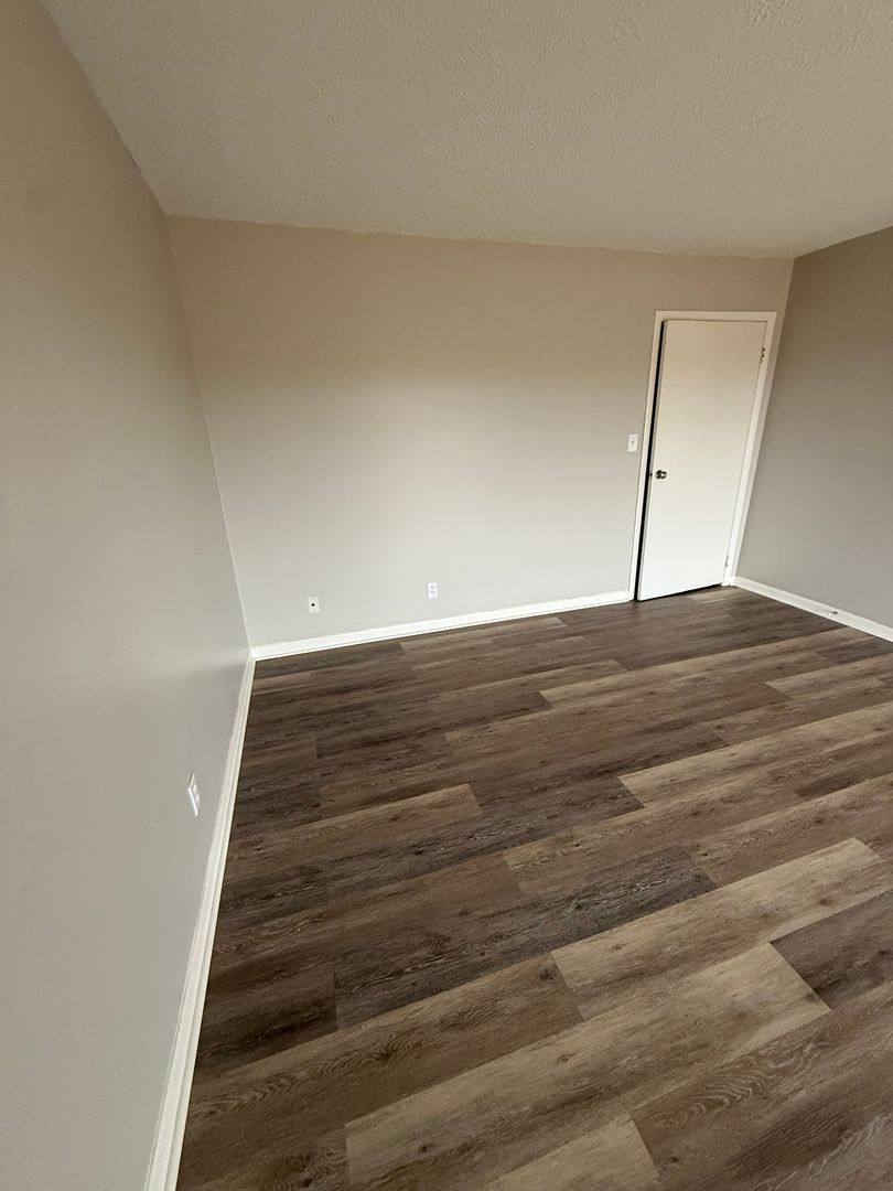 Apartment for rent at 206 Cloverleaf Dr, Athens, AL 35611