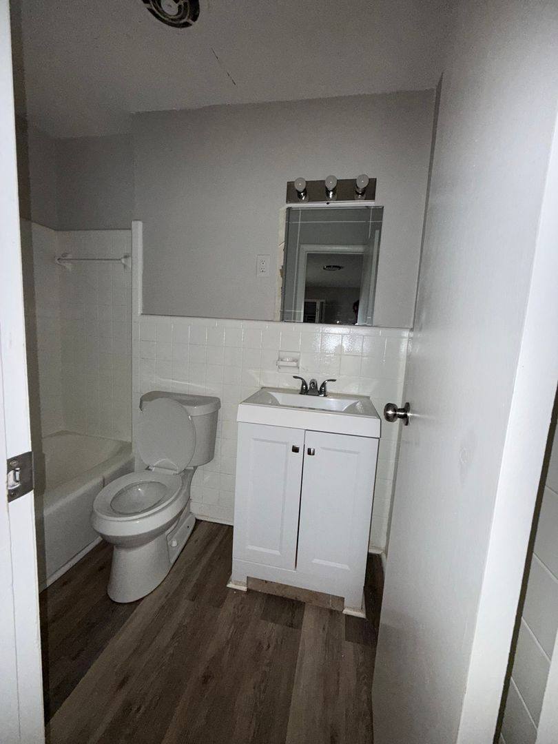 Apartment for rent at 206 Cloverleaf Dr, Athens, AL 35611