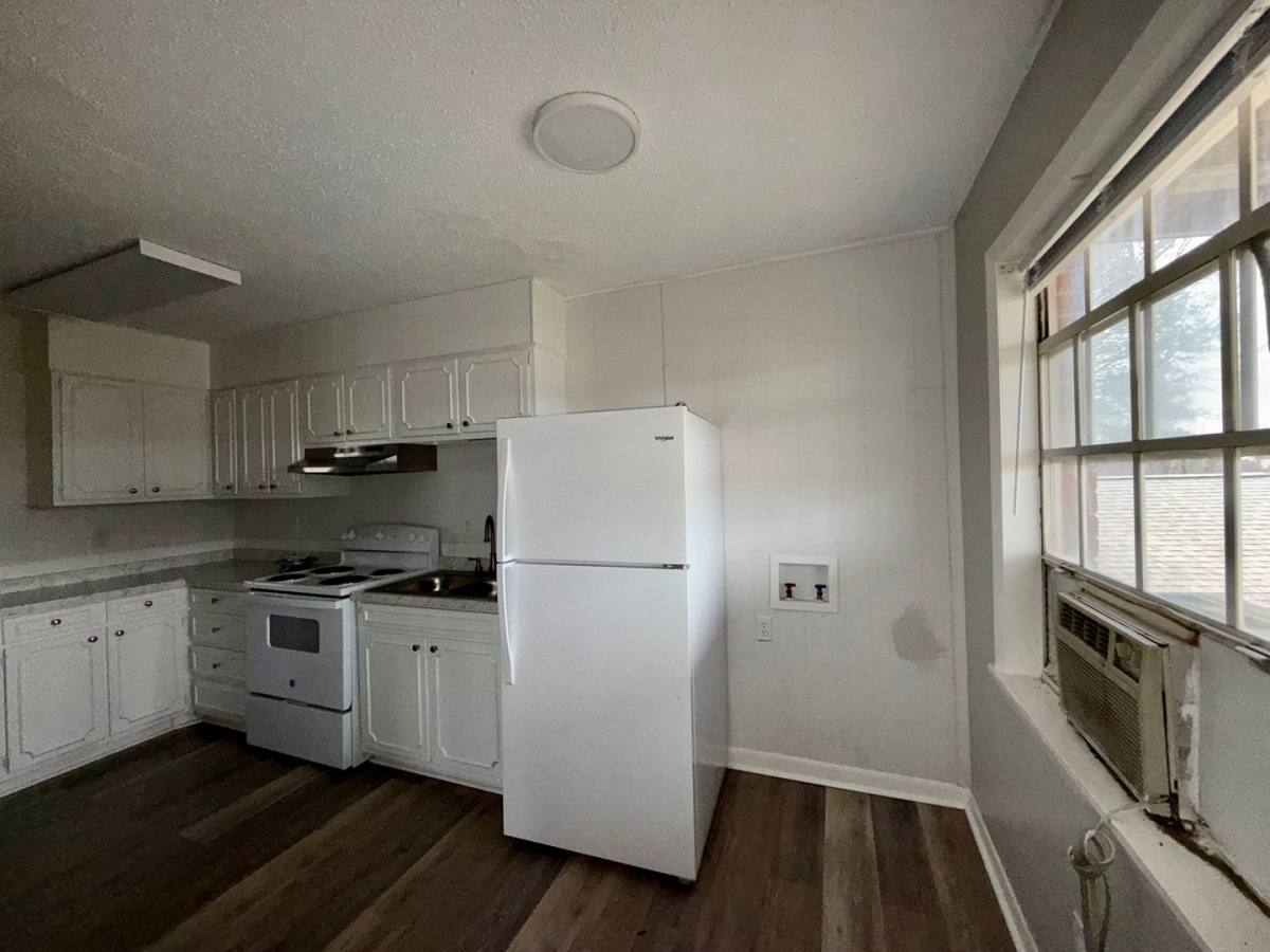 Apartment for rent at 206 Cloverleaf Dr, Athens, AL 35611
