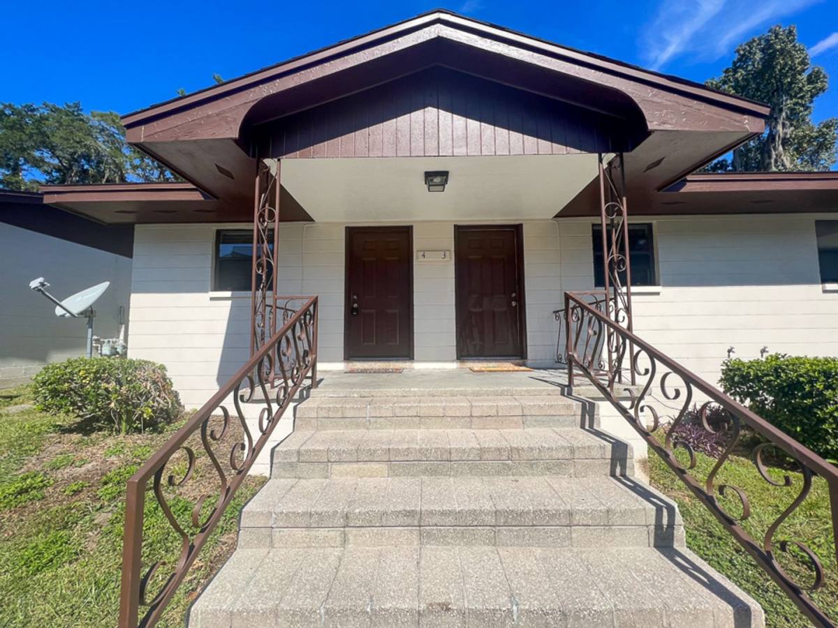 Apartment for rent at 1406 SW 18th Place, Gainesville, FL 32608