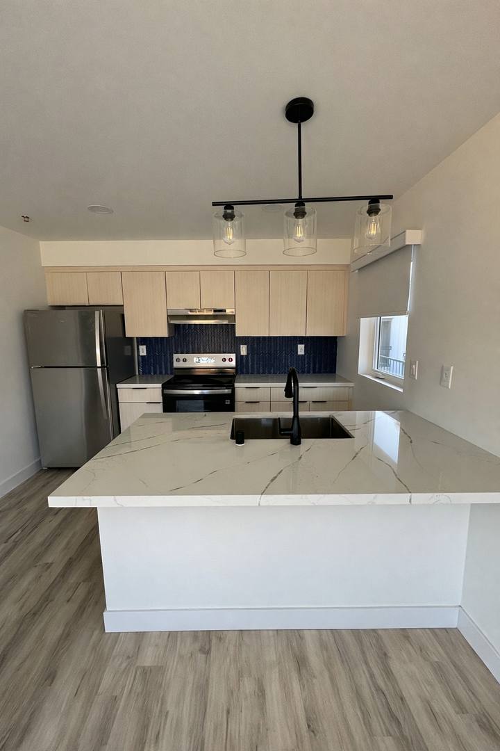 Apartment for rent at 2330-2332 Grand Ave, San Diego, CA 92109