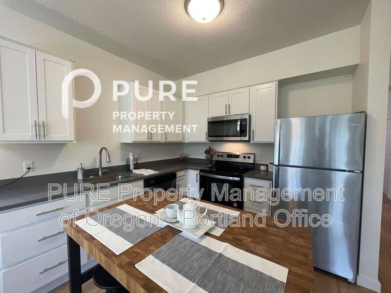 Apartment for rent at 22025 NE Halsey St #304, Fairview, OR 97024