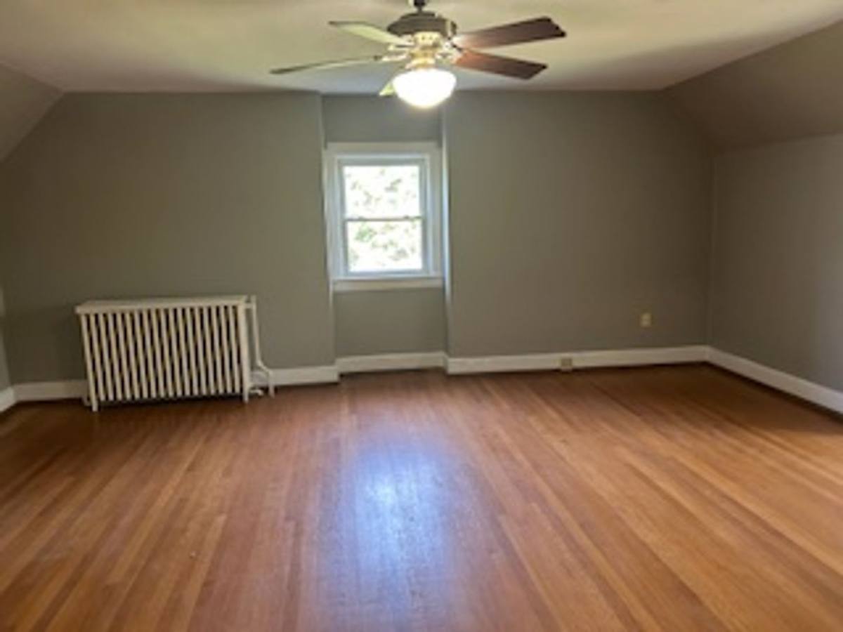 Apartment for rent at 1301 Pickett St, Radford, VA 24141